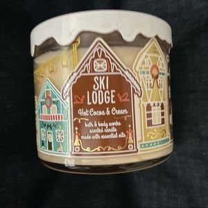 NEW set of 2! 3-wick candles hot cocoa and cream